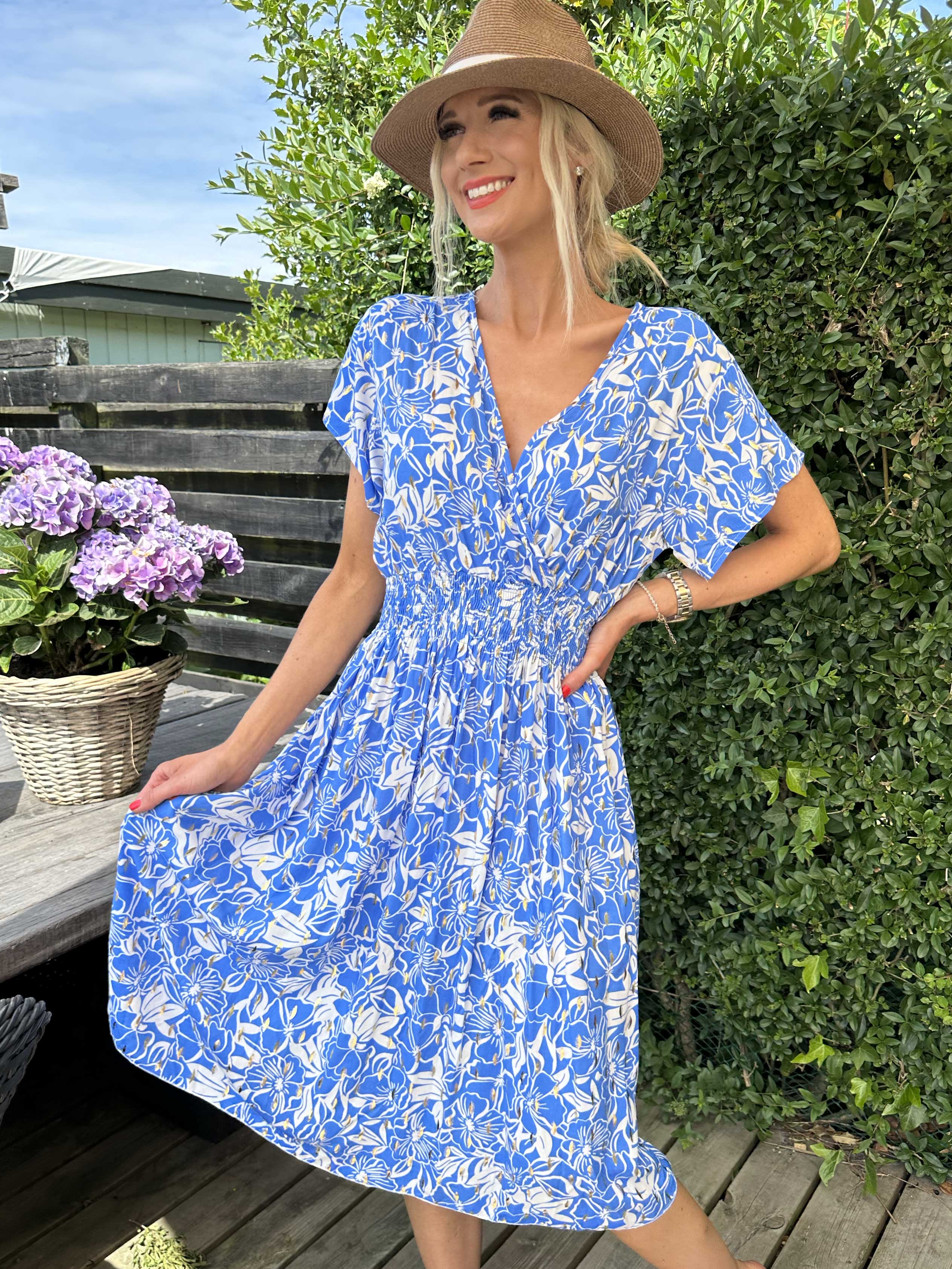 Misha Flower Short - Sød blomstret kjole med smock